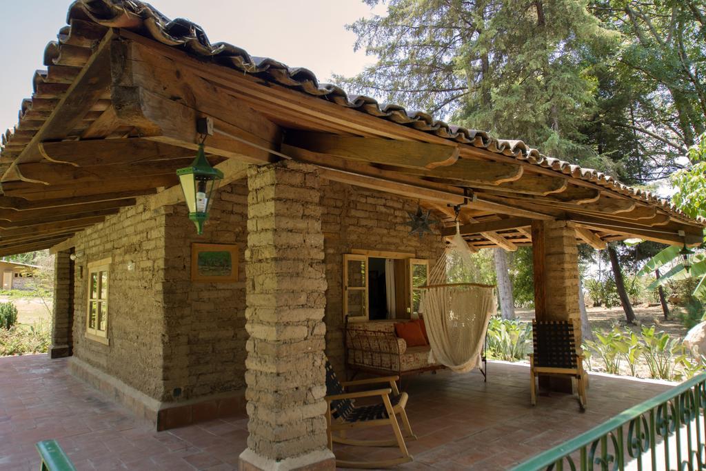Hotel Rancho San Cayetano Zitacuaro Exterior photo